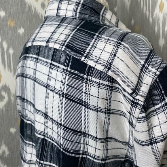 Polo Ralph Lauren Black & White Flannel Embellished Crest Button Up Blouse - Picture 16 of 16